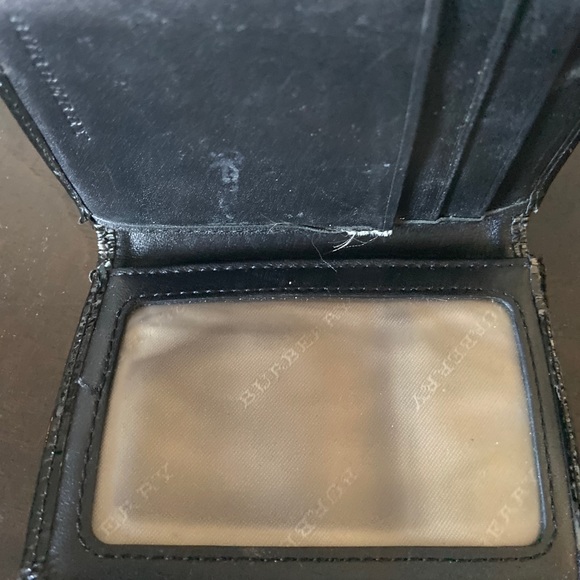 Authentic Burberry card holder - Picture 5 of 6